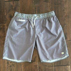 Men’s Vuori Striped Gray Swim Shorts Board-shorts Large